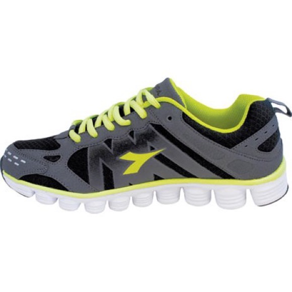 Diadora Mens Converciano trainer shows - Picture 1 of 8